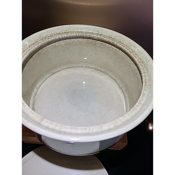 Topaz Stoneware Round Covered Casserole Dish Hand painted Oven Proof Japan 64oz - Picture 3 of 6